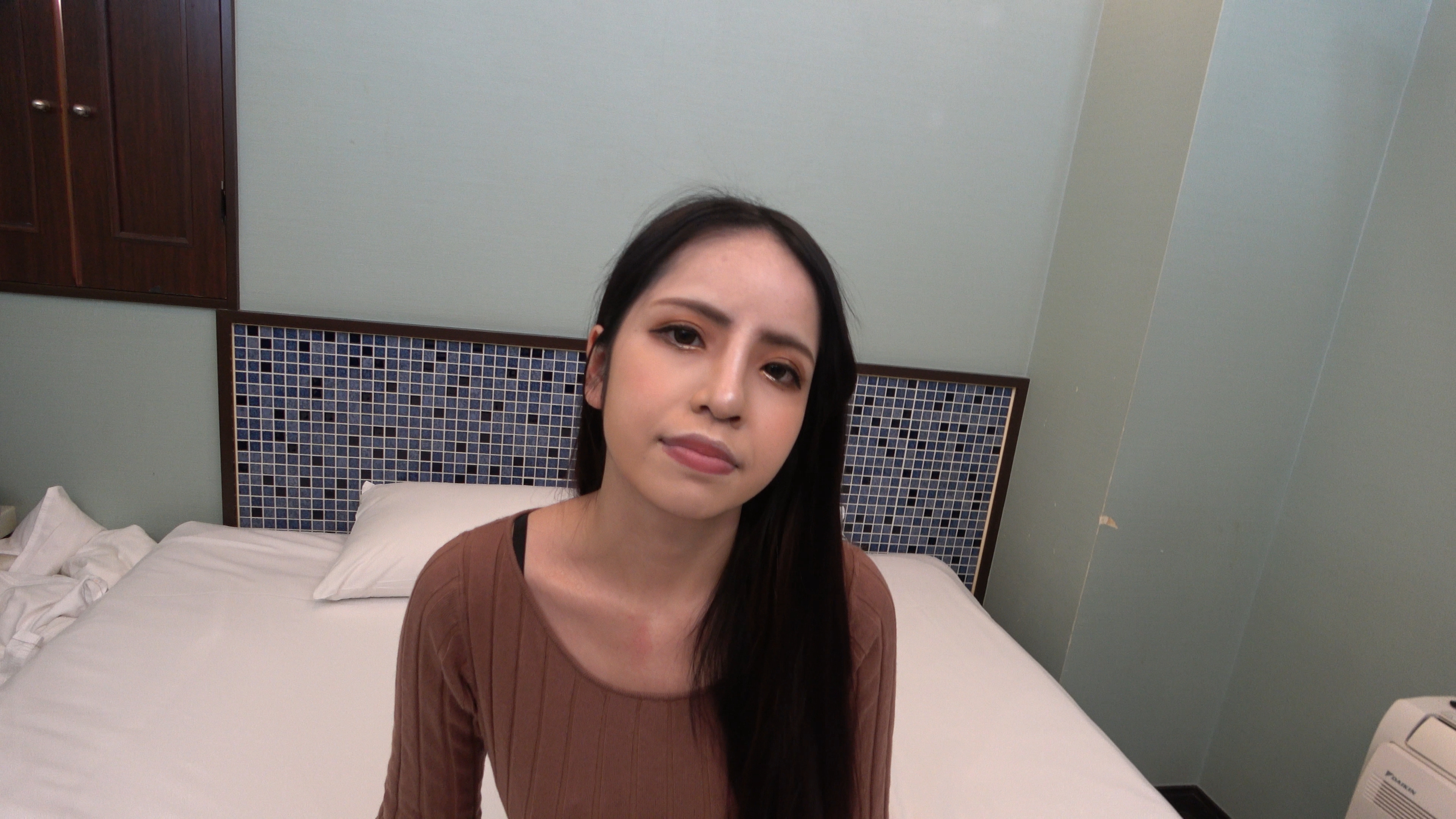 真想和这样的姑娘一起玩!日本×泰国的苗条混血美女不适合自己的脸…身姿兴奋不已中出028。